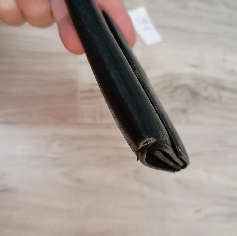 N/A elegant black